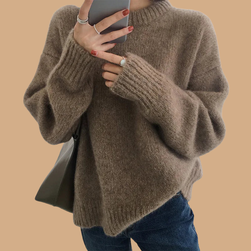 Women’s Oversized Knit Jumper with Chunky Knit and Ribbed Cuffs