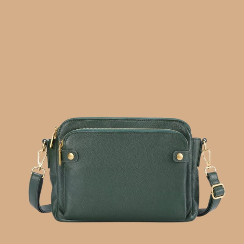 Women’s Shoulder Bag with Chain Strap and Magnetic Fastening