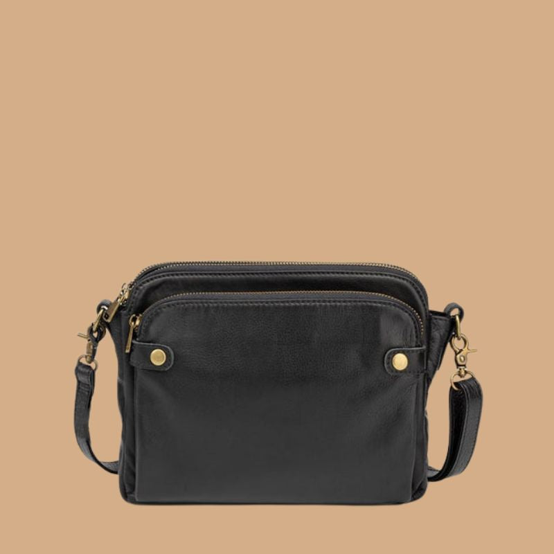 Women’s Shoulder Bag with Chain Strap and Magnetic Fastening