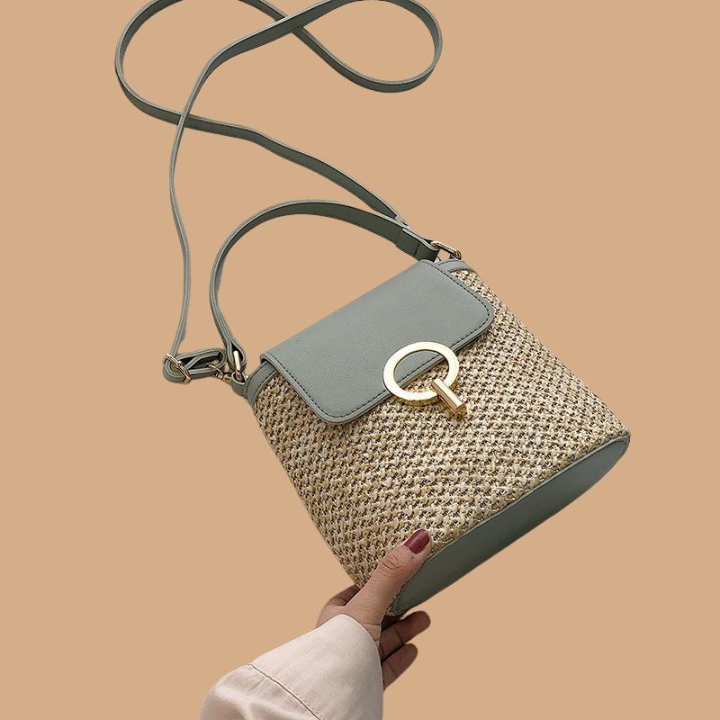 Women’s Straw Handbag with Large Shoulder Straps and Spacious Interior